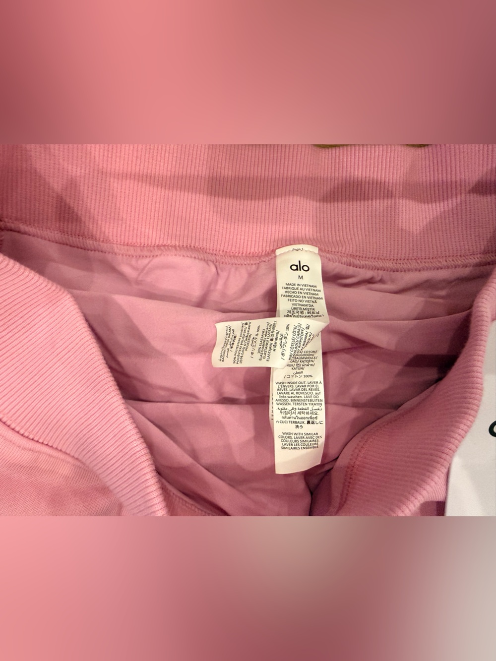 Alo Yoga Accolade Skirt in Candy Heart Pink NWT - Picture 6 of 9